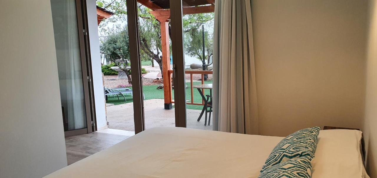 Artmonia Hotel Castalla Bagian luar foto