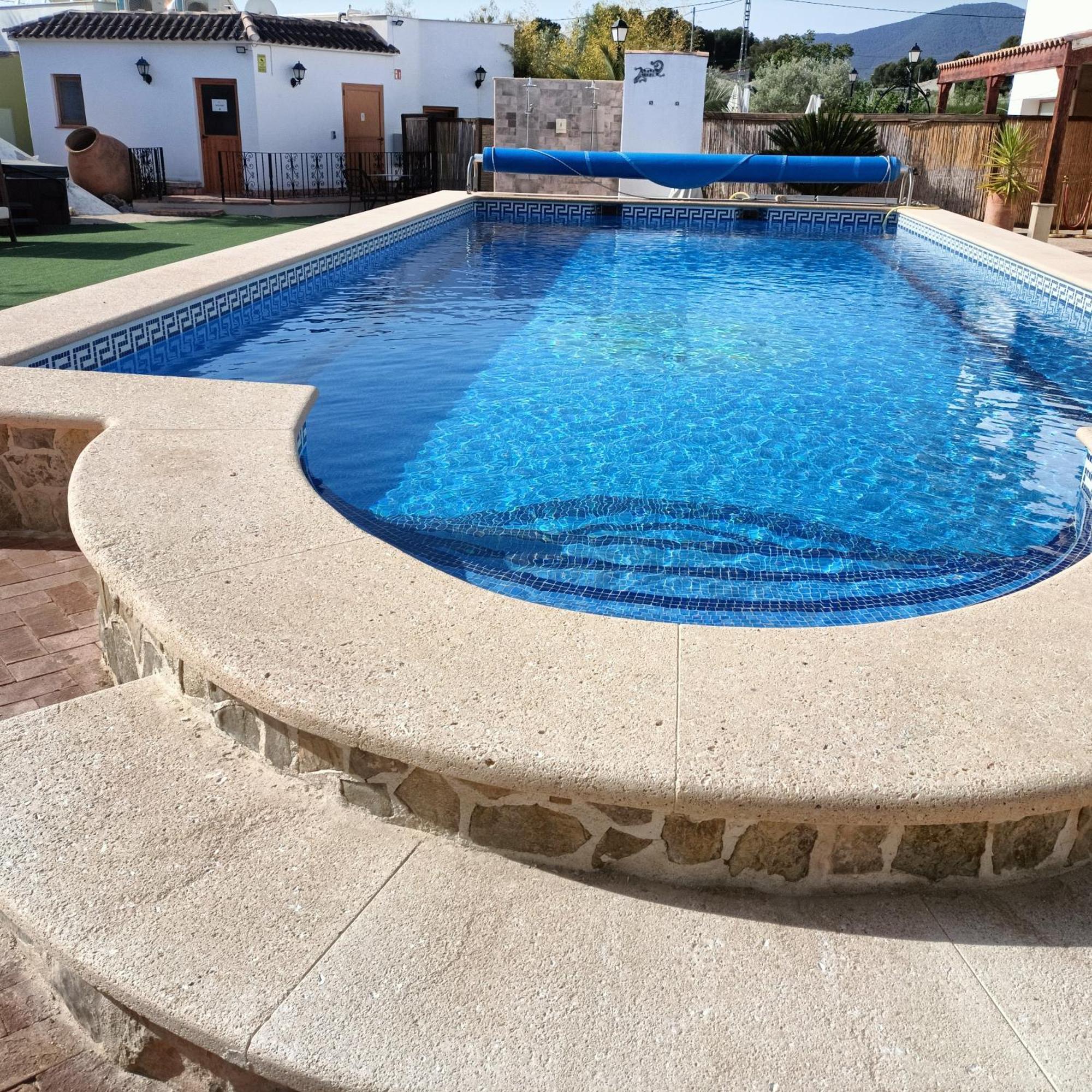 Artmonia Hotel Castalla Bagian luar foto