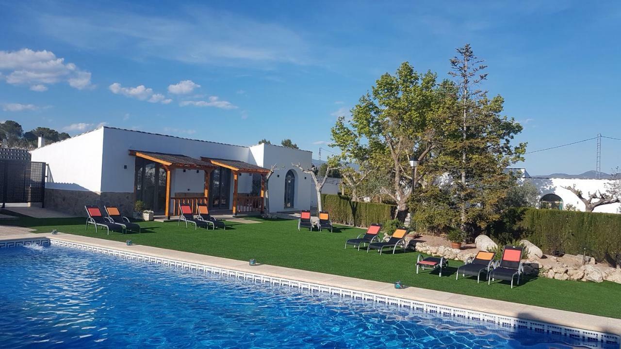 Artmonia Hotel Castalla Bagian luar foto