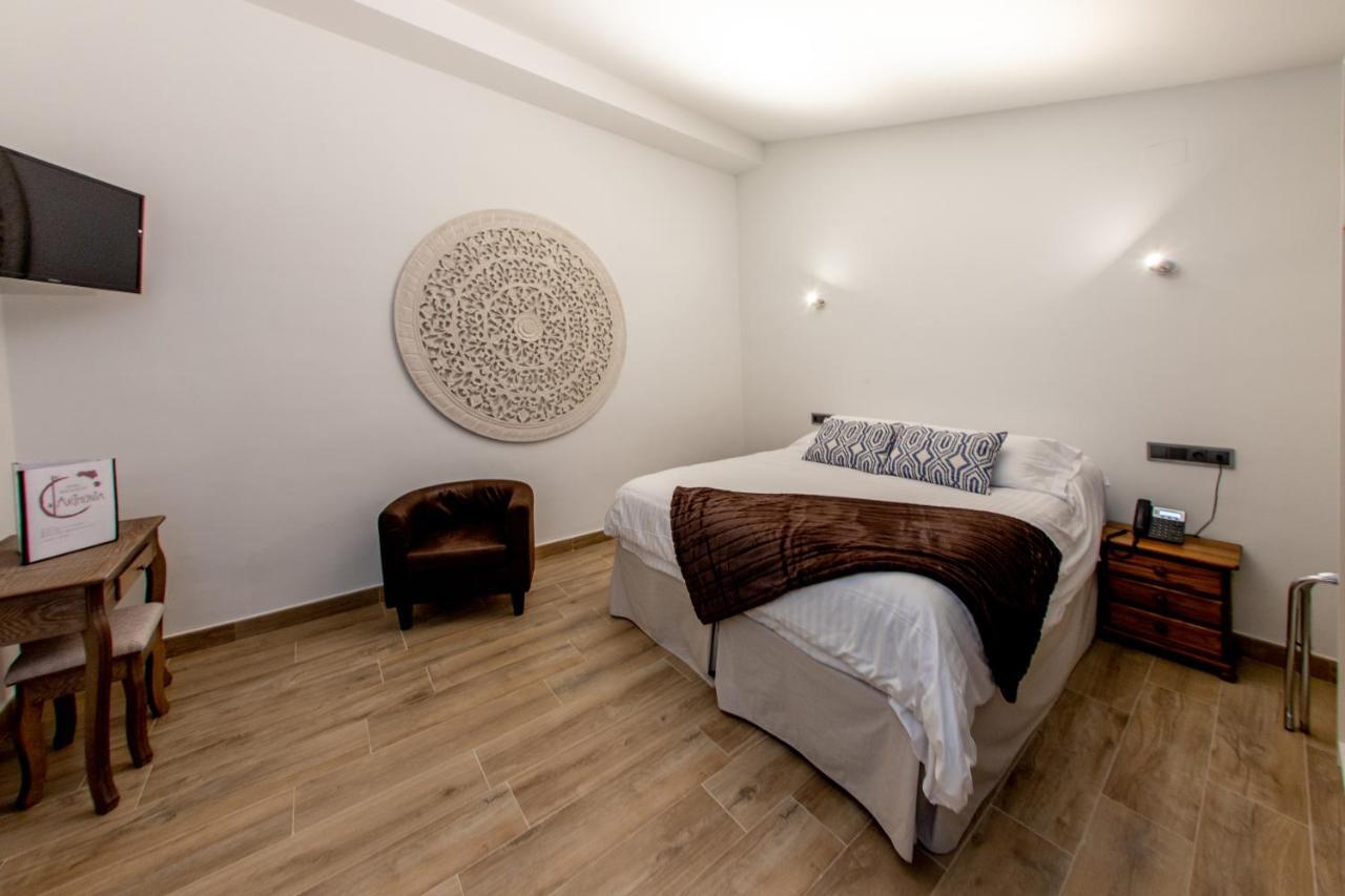Artmonia Hotel Castalla Bagian luar foto