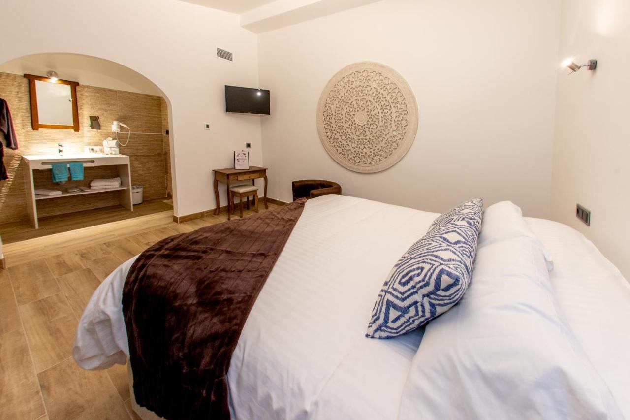 Artmonia Hotel Castalla Bagian luar foto